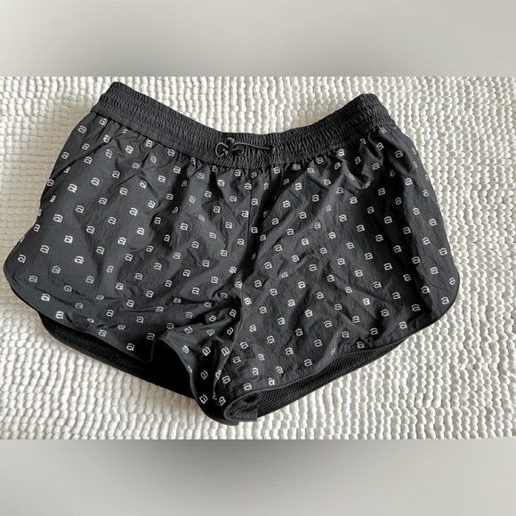 Alexander Wang hotfix marathon shorts in crinkle nylon - Picture 3 of 5